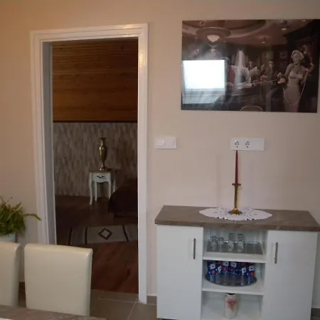 In - Balaton 18622 *