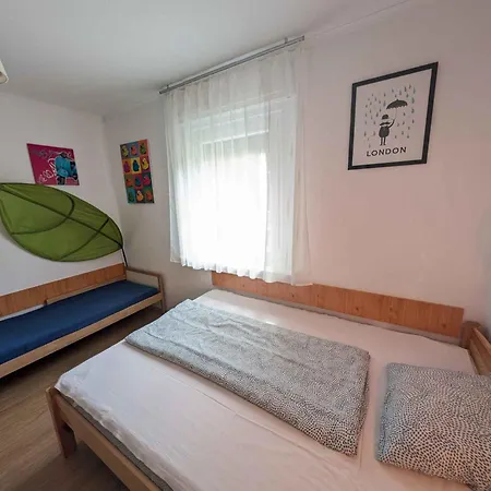 In - Balaton 18622 Tatil Evi