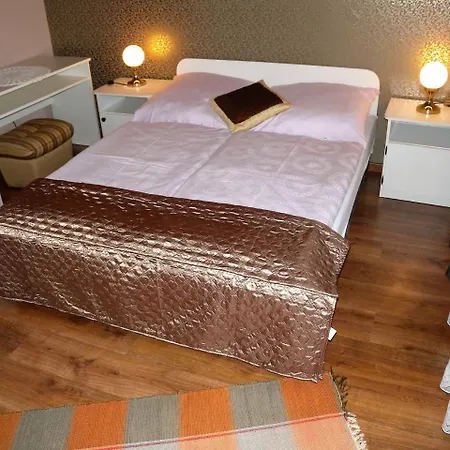 In - Balaton 18622 Tatil Evi Fonyód